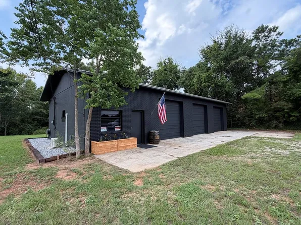 215 Old Newton Rd, Daleville, AL 36322