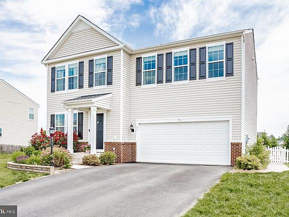 3rd image of 47 Charter Gate Dr