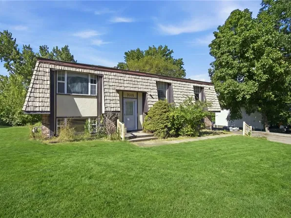 1606 NW 66th St, Kansas City, MO 64118