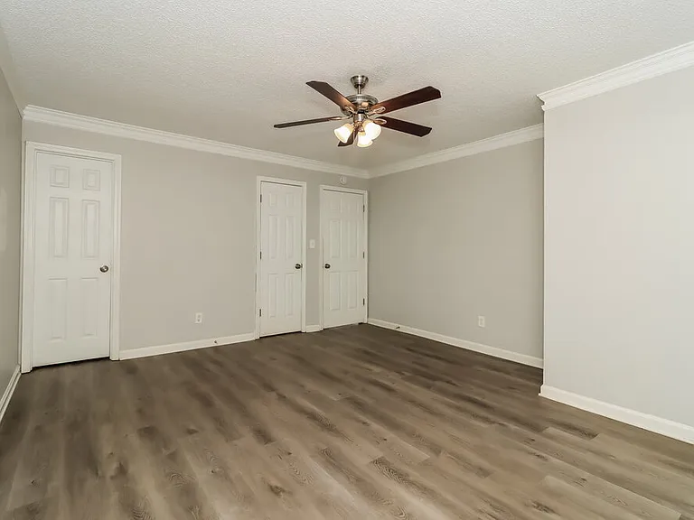 565 Bells Ferry Pl — Photo 12
