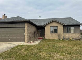 21669 Clifford Dr, Macomb, MI 48044