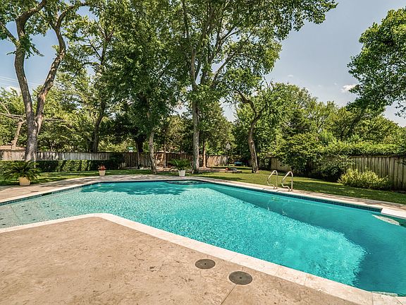 3rd image of 3878 Echobrook Ln