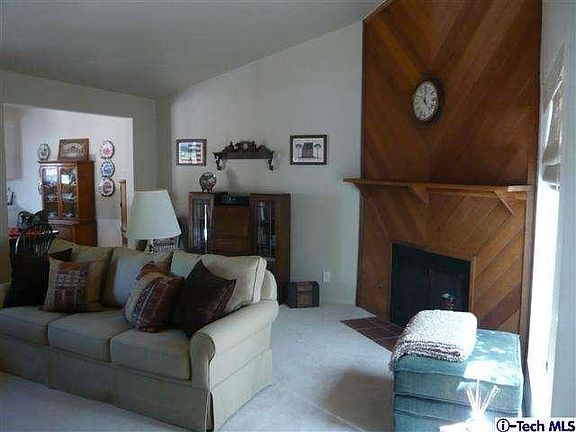 4th image of 1044 Royal Oaks Dr Unit A