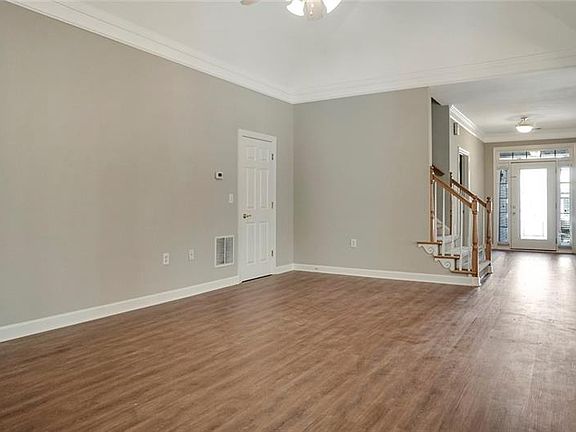 3rd image of 1925 Hickory Station Cir