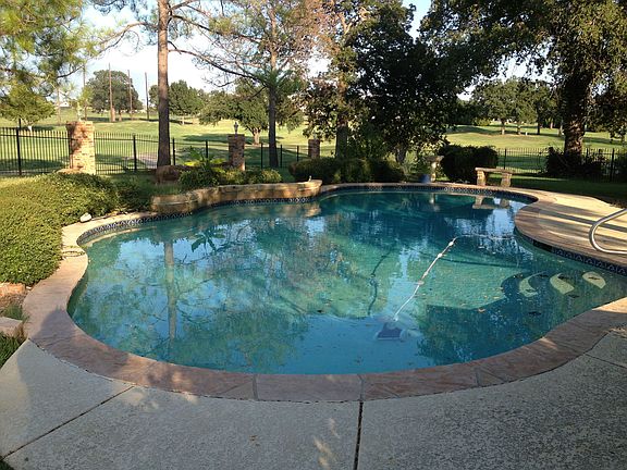 2nd image of 1105 Fairway Ct