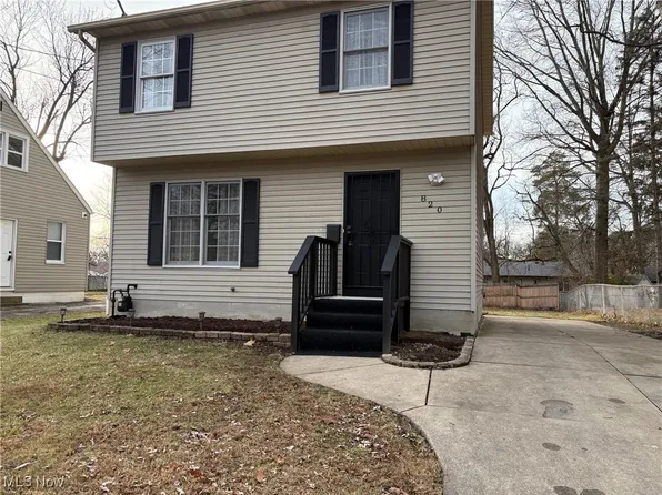 820 Shoshone Ave, Akron, OH 44305