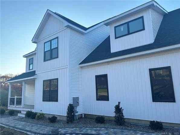 6 Upper Kensington Drive, East Lyme, CT 06333