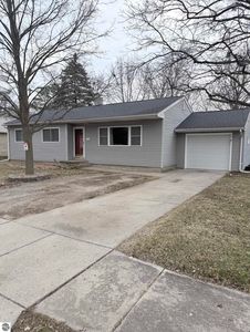 516 Yale Ave, Alma, MI, 48801