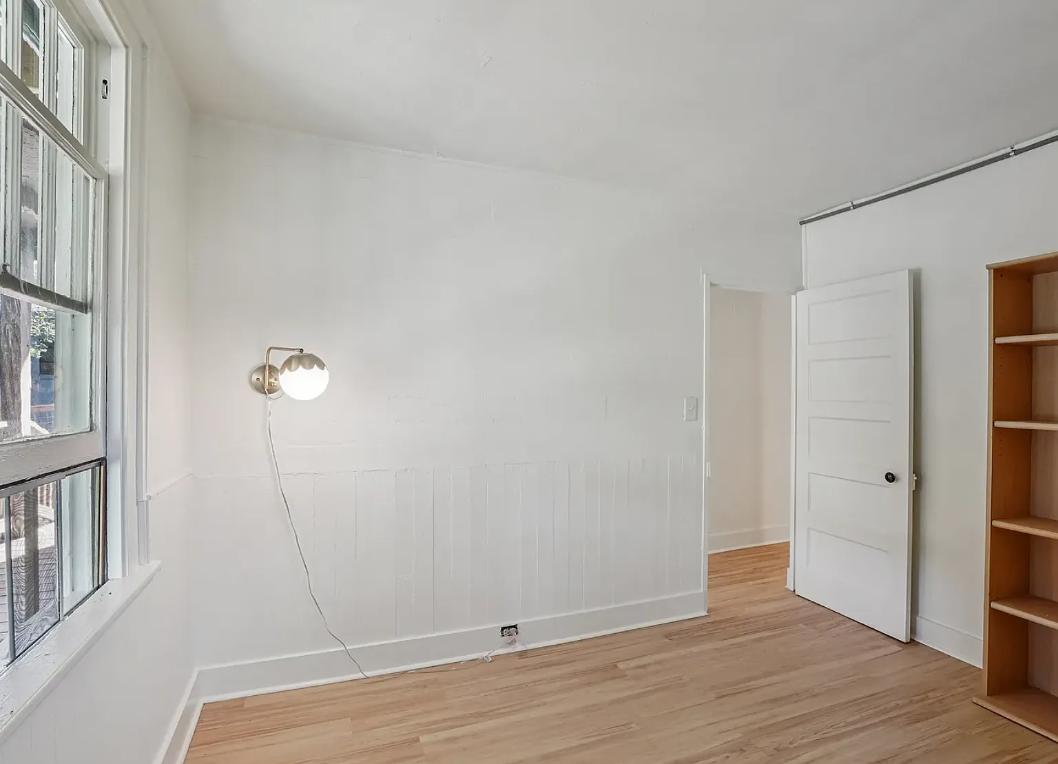 4 bed, 2231 sqft, $2,800 — Photo 2