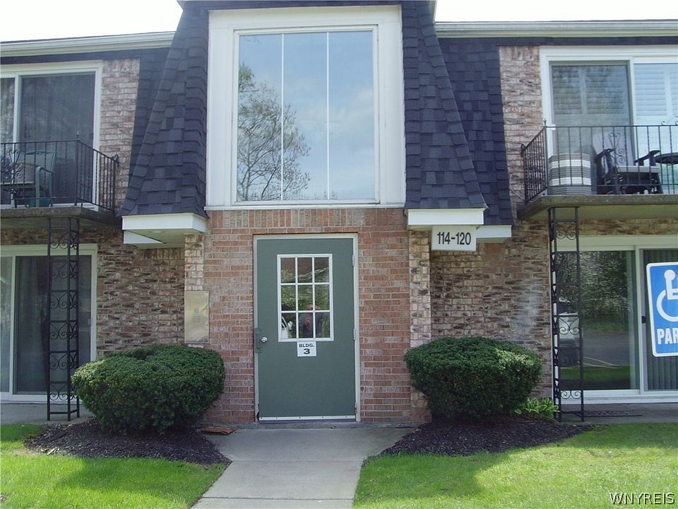1st image of 120A Foxberry Dr S