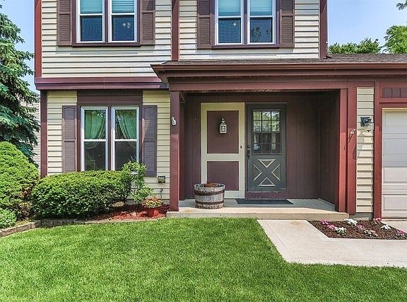 3rd image of 723 Radnor Dr