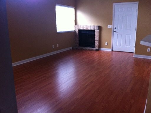 5th image of 620 Glenwood 88 Ct