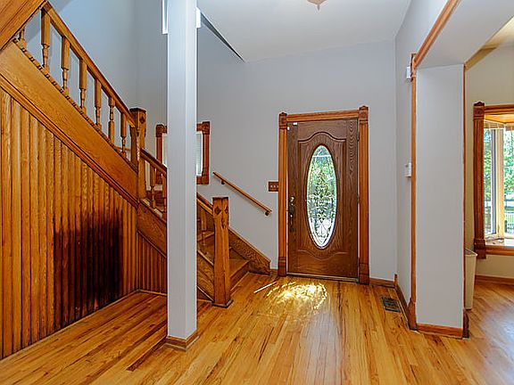 2nd image of 408 W Winneconna Pkwy