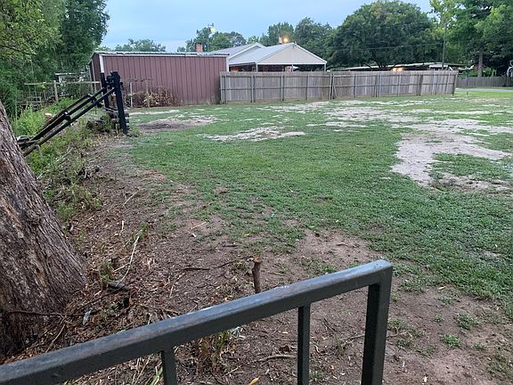 4th image of 1023 Acadiana St