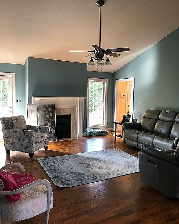 1st image of 969 Sommerset Ct NE