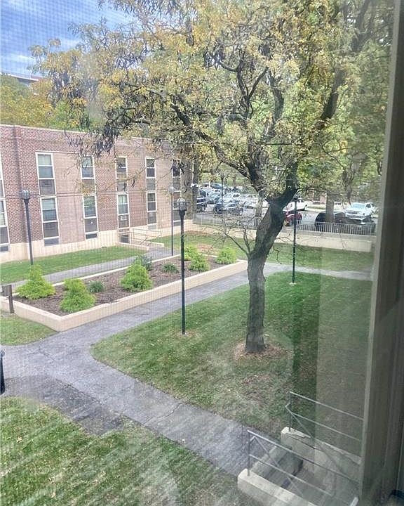 2nd image of 1069 New Jersey Ave #2BC