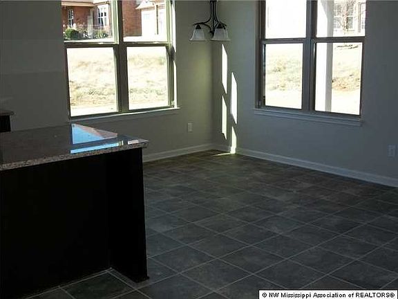 5th image of 6926 Dakota Cir S