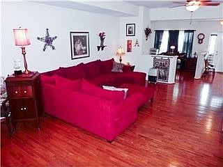 2nd image of 405 N Lincoln St
