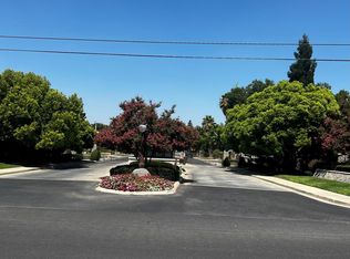 1702 S Manzanita St, Visalia, CA 93292