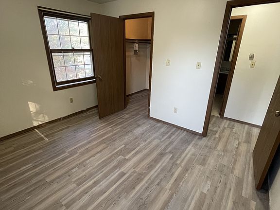5th image of 545 Prospect Cir