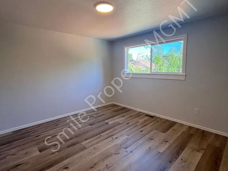 14915 SE Woodward St — Photo 15