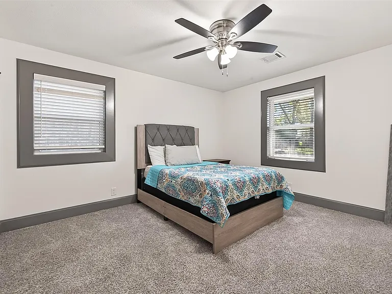 10054 Cedardale Dr — Photo 26
