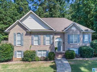 65 Woodbury Dr, Sterrett, AL 35147
