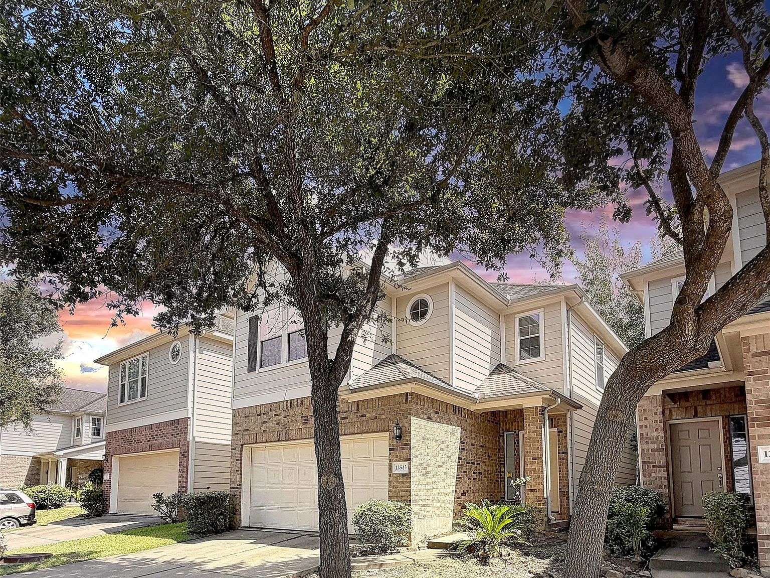 4 bed, 2.5 bath, 1624 sqft, $1,795 — Photo 2