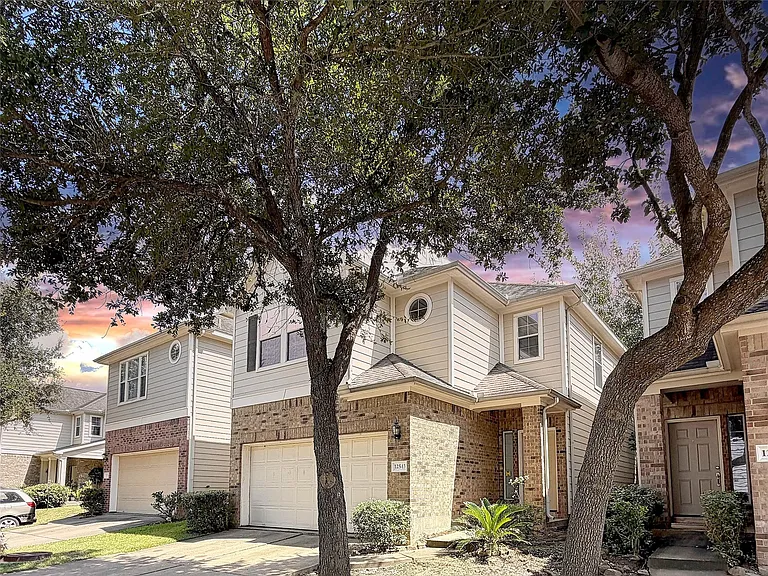 12543 S Ashford Villa Ln — Photo 2