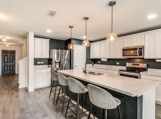 1808 Vernon Dr, Aubrey, TX 76227