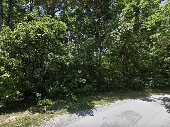 200 Beachwood Dr, Crossville, TN 38558