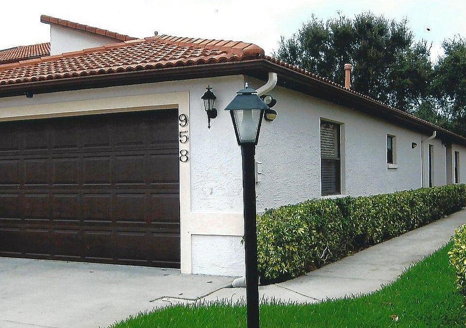 1st image of 958 Osprey Dr