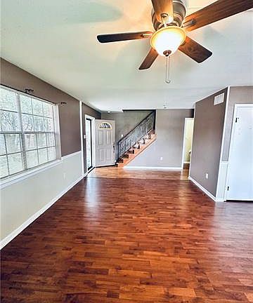 4th image of 713 Lake Ave