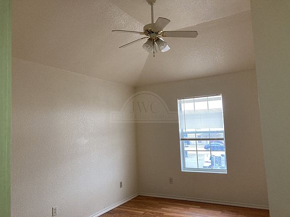 4th image of 4410 Jeff Scott Dr APT D