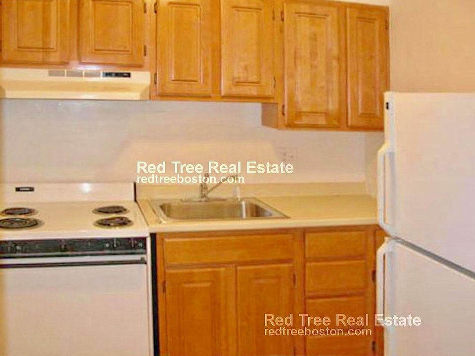 2nd image of 20 Radcliffe Rd APT 106D