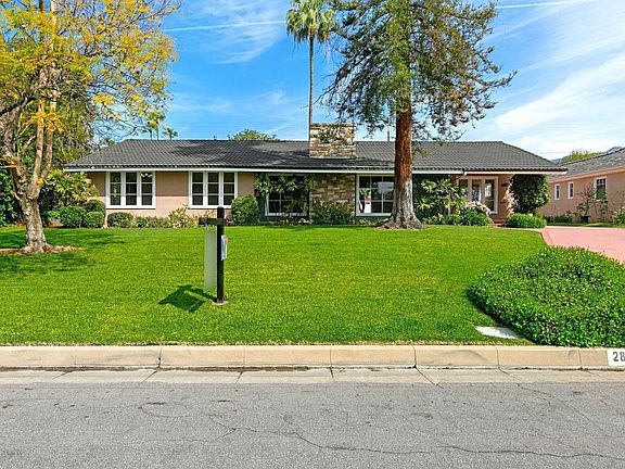 2nd image of 2863 Shakespeare Dr
