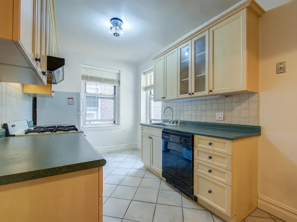 117-01 Park Lane South image 12 of 34