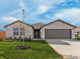 424 Atmore St, Azle, TX 76020