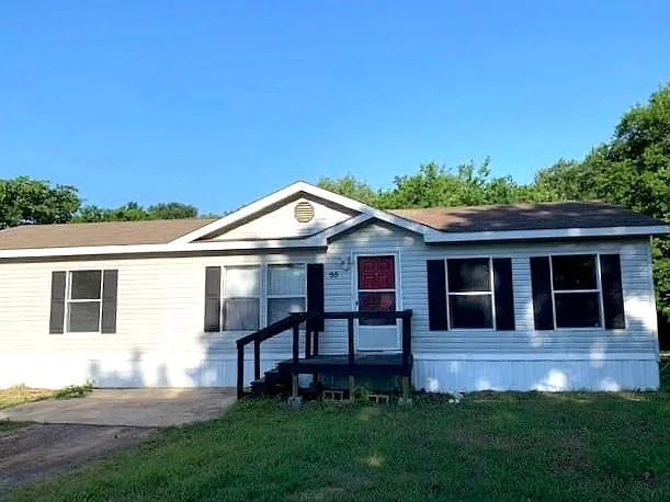95 Janice Dr — Photo 1