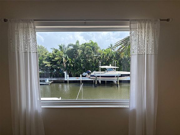 4th image of 2901 NE 51st Street #10