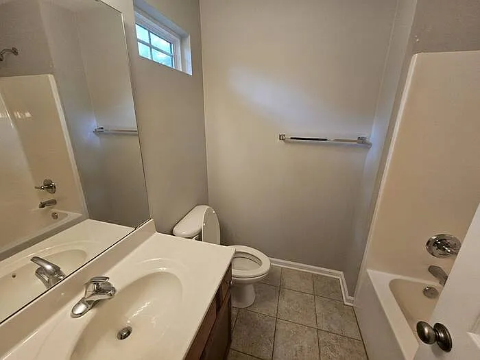 13 Crossbow Pl — Photo 5