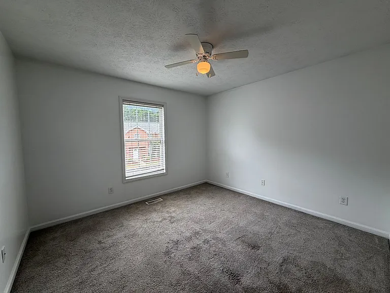 1477 N Donahue Dr #3901 — Photo 15