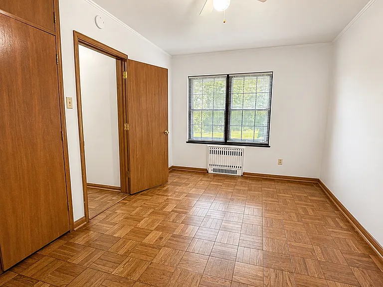 Windsor Terrace Apartments | 1 MONTH FREE with a 13 MONTH LEASE — Photo 36
