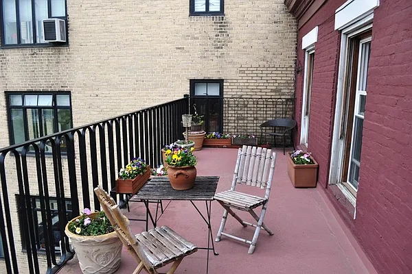 Sold by Corcoran | media 15