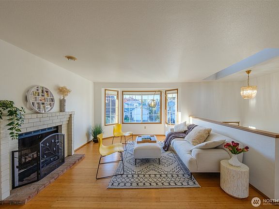 3rd image of 830 234th Street SE