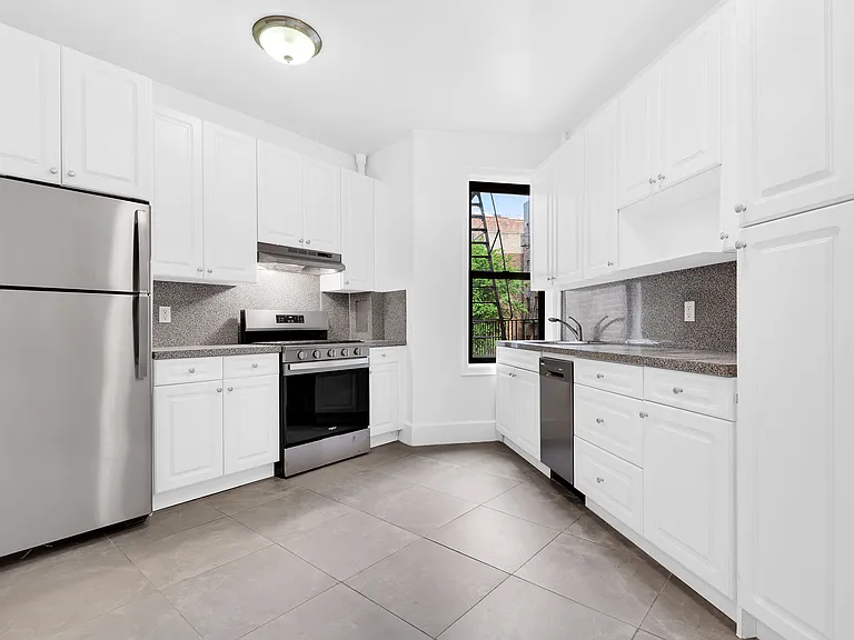 15 Abingdon Sq #47 — Photo 4