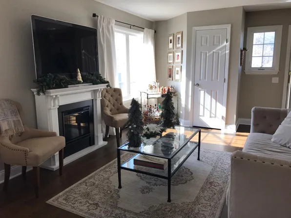 50 Elmcroft Rd, Stamford, CT 06902