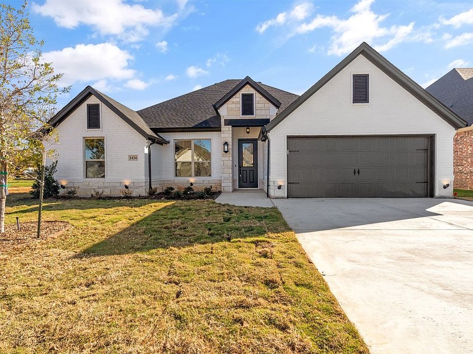 1st image of 1434 Highland Park Cir