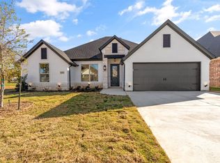 1434 Highland Park Cir, Granbury, TX 76048
