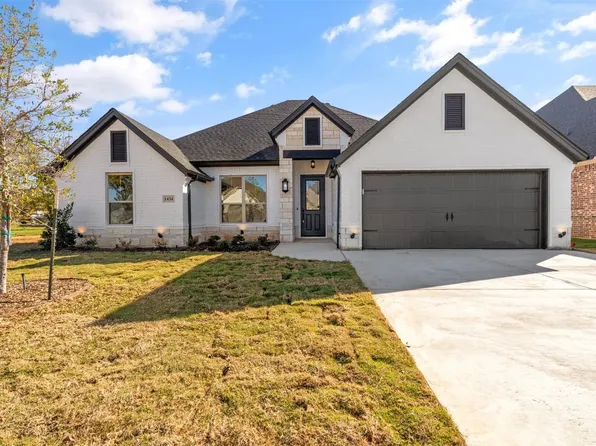 1434 Highland Park Cir, Granbury, TX 76048